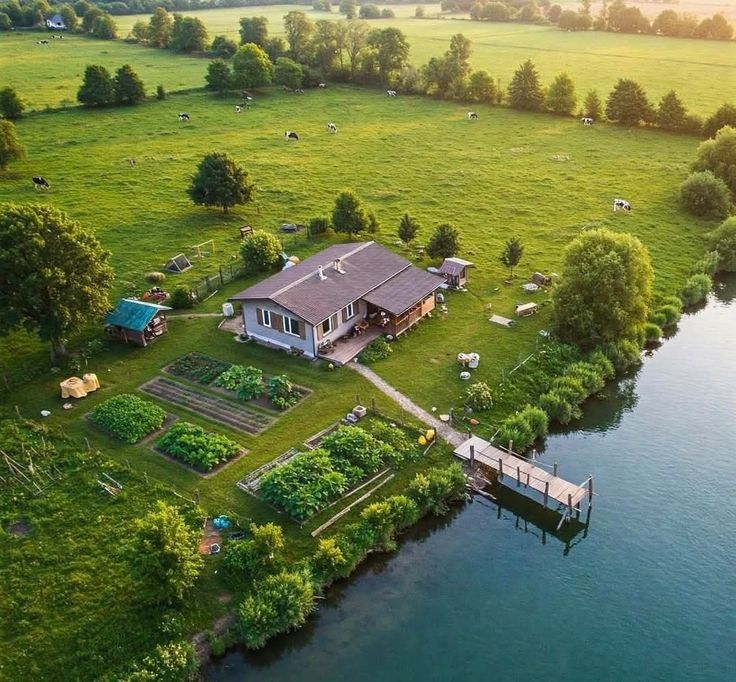 16 Acres Premium Riverfront Project​